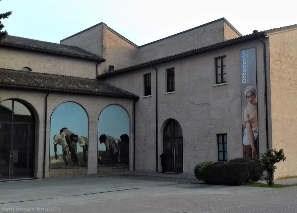 Cortile ingresso mostra
